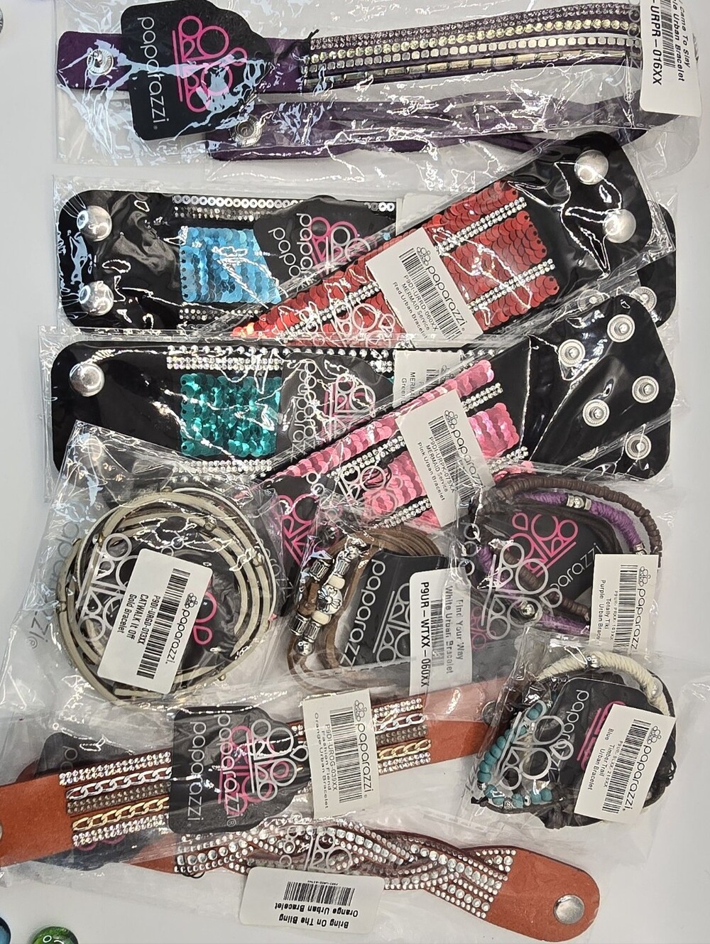 Paparazzi Bracelets (BWA11)